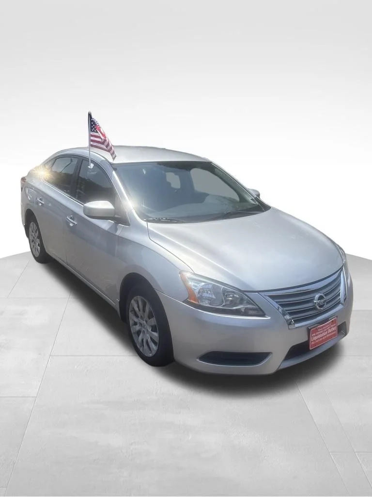 Used 2015 Silver Nissan S image 8