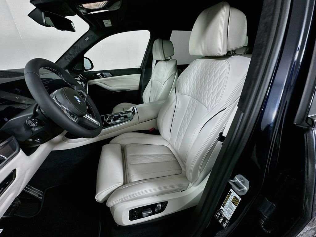 New 2027 Carbon Black Metallic BMW M60i image 16