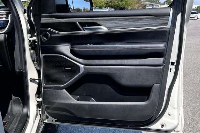 Used 2022 White Jeep Series III image 29