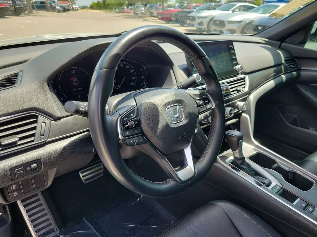 Used 2019 Platinum White Pearl Honda Sport image 17