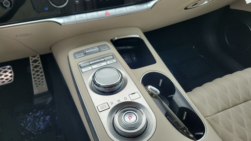 2025 GENESIS GV70 Sport - Photo 15