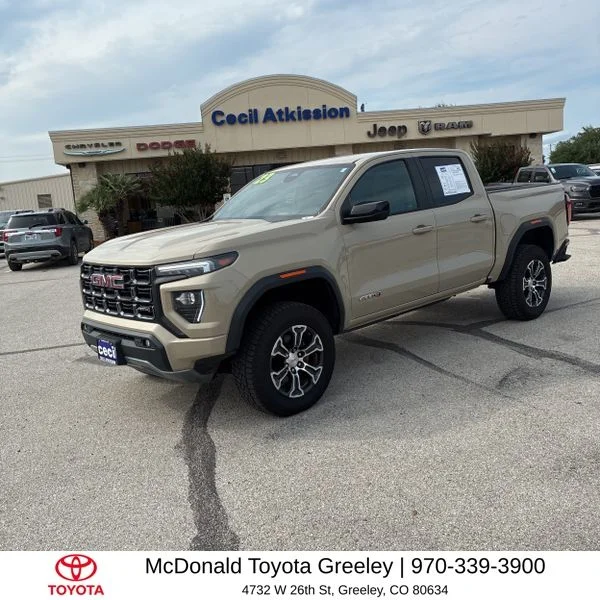 2023 GMC Canyon 4WD AT4 Crew Cab Short Box's photo