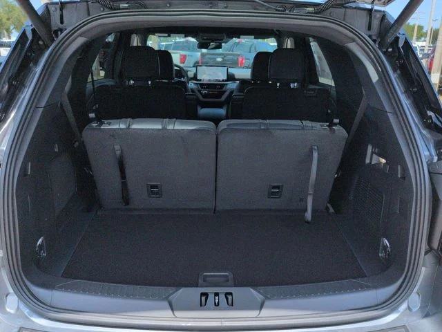 New 2026 Carbonized Gray Metallic Ford ST-Line image 13