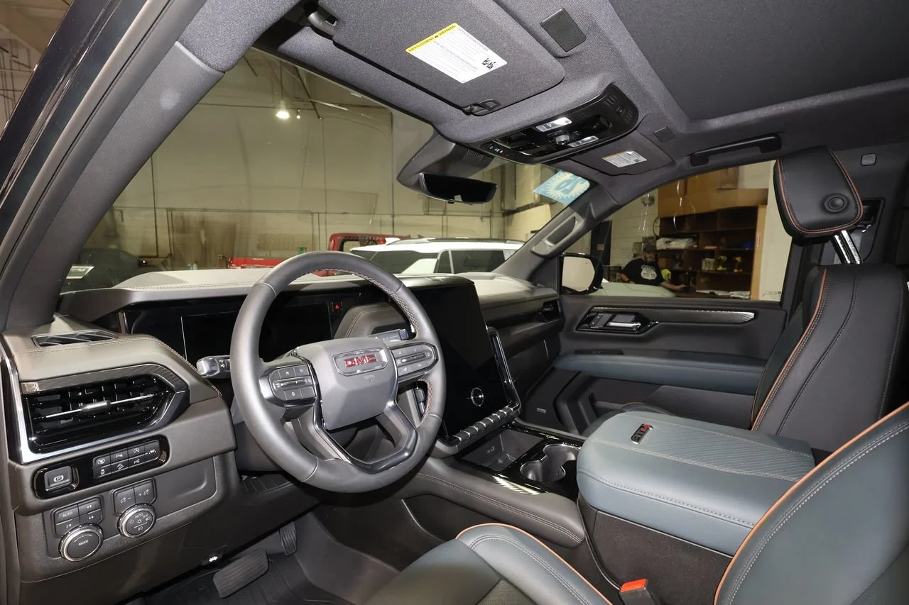 Used 2026 Titanium Rush Metallic GMC AT4 image 9