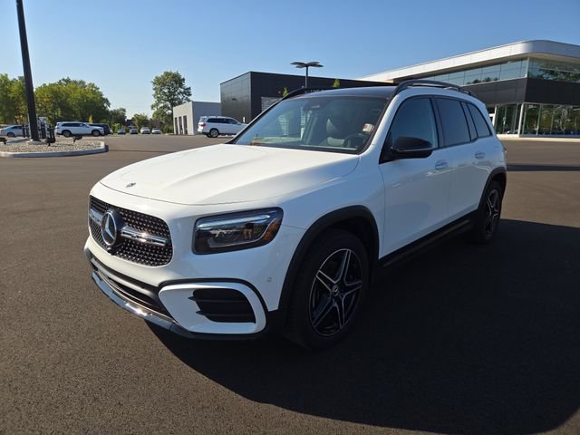 Certified Used 2024 White Mercedes-Benz GLB 250 image 8