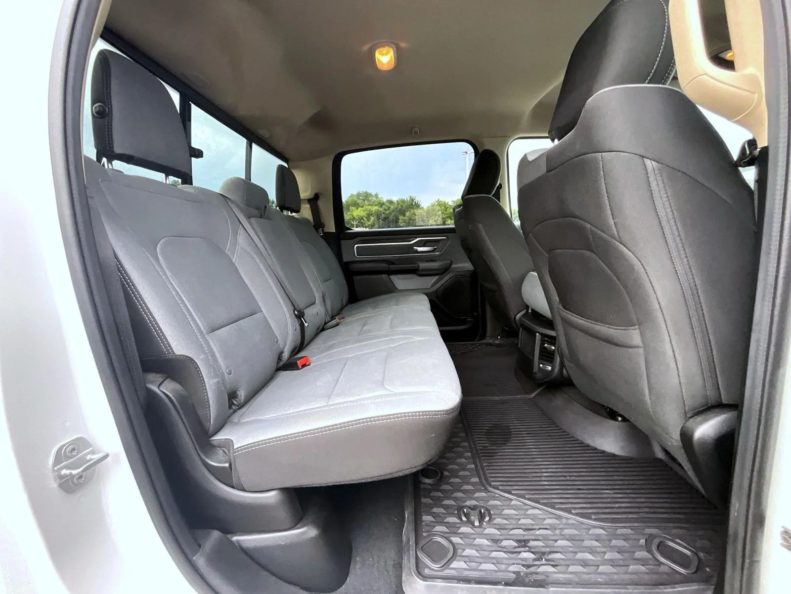 Used 2019 White Ram Big Horn/Lone Star image 20