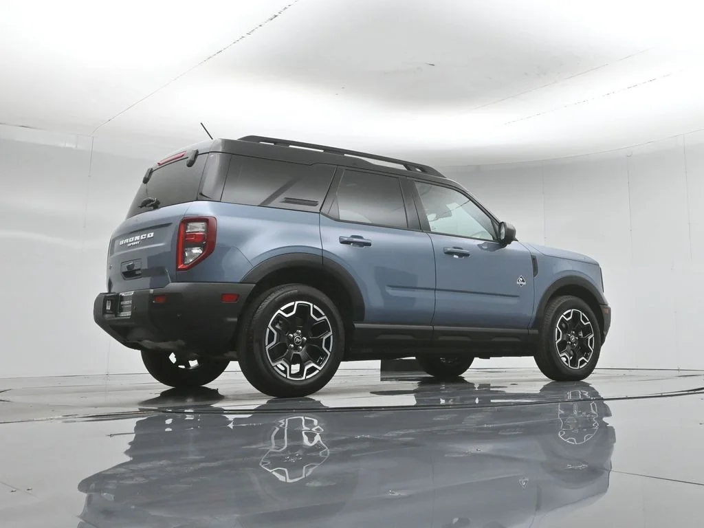Certified Used 2025 Gray Ford Outer Banks image 51