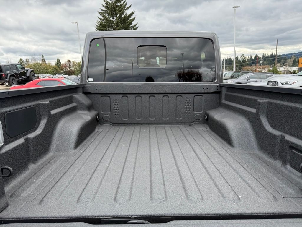 New 2026 Granite Crystal Metallic Clear-Coat Exterior Paint Jeep Rubicon image 11