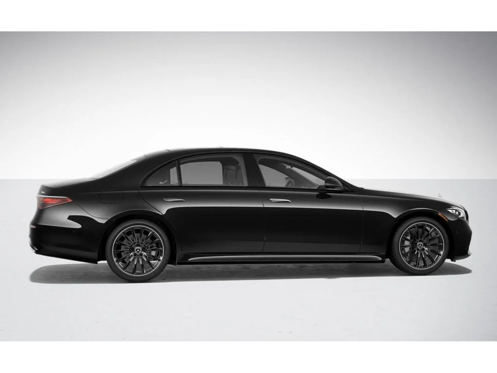 Used 2025 Black Mercedes-Benz S 580e image 17