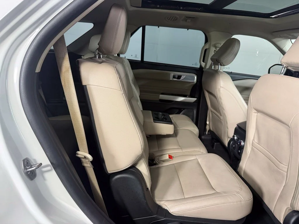 Used 2021 White Ford Limited image 20