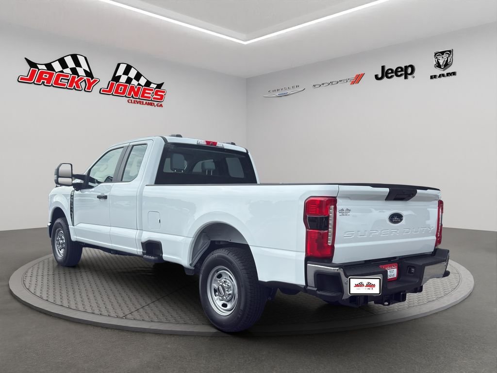 Used 2025 Oxford White Ford XL image 7