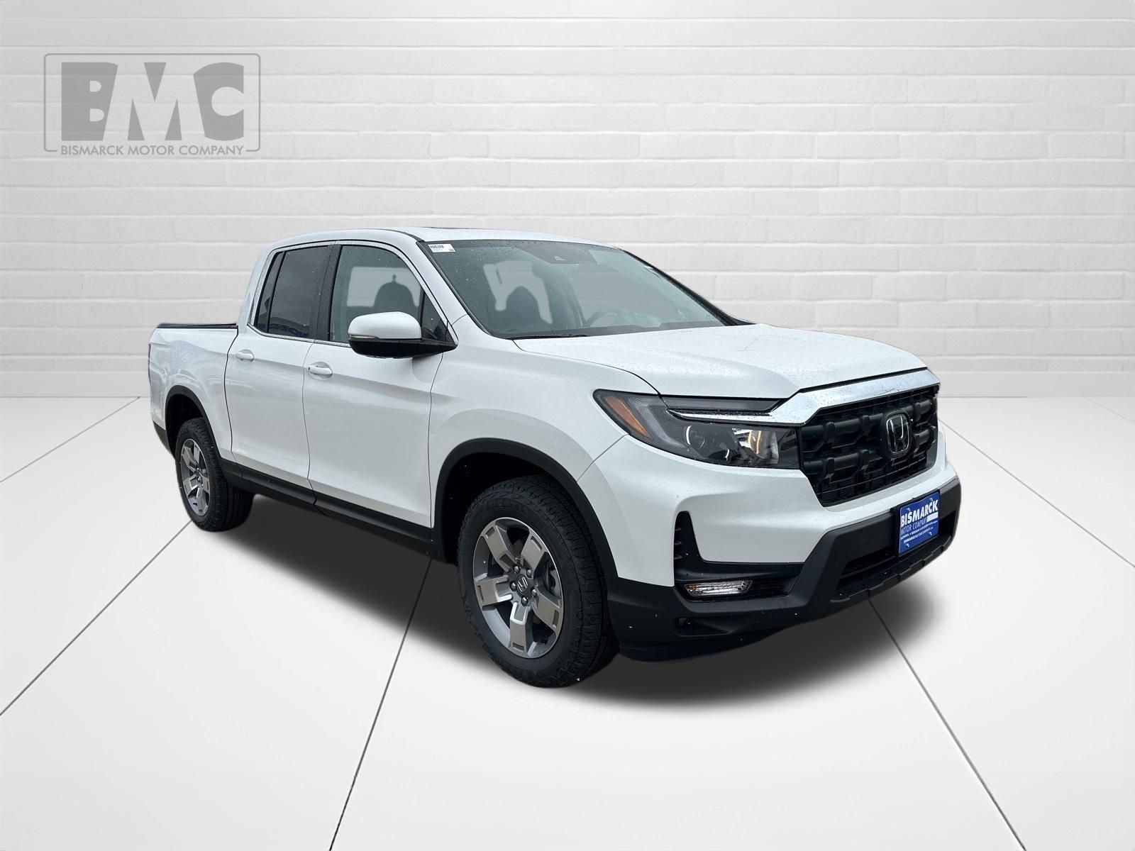 New 2026 White Honda RTL image 2