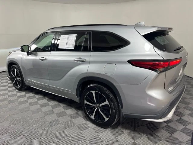 Used 2022 Silver Toyota XSE image 5