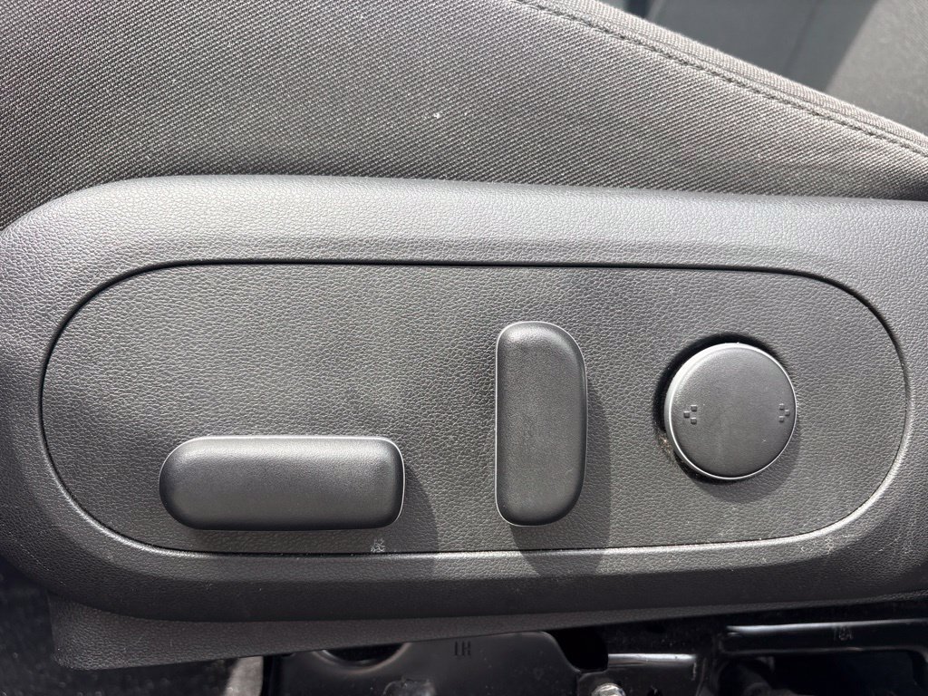 2025 Hyundai Kona SEL - Photo 10