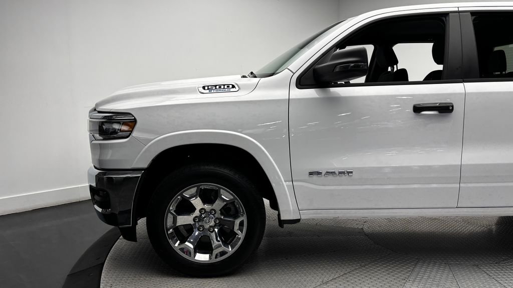 Used 2025 White Ram Big Horn/Lone Star image 7
