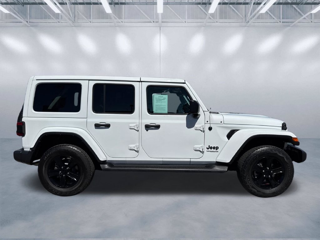 Used 2022 White Jeep Unlimited Sahara Altitude image 3