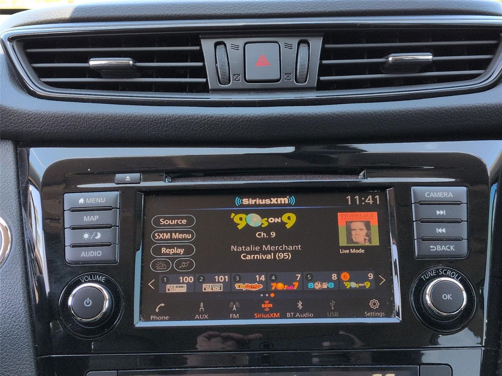 Used 2018 Magnetic Black Nissan SL image 25