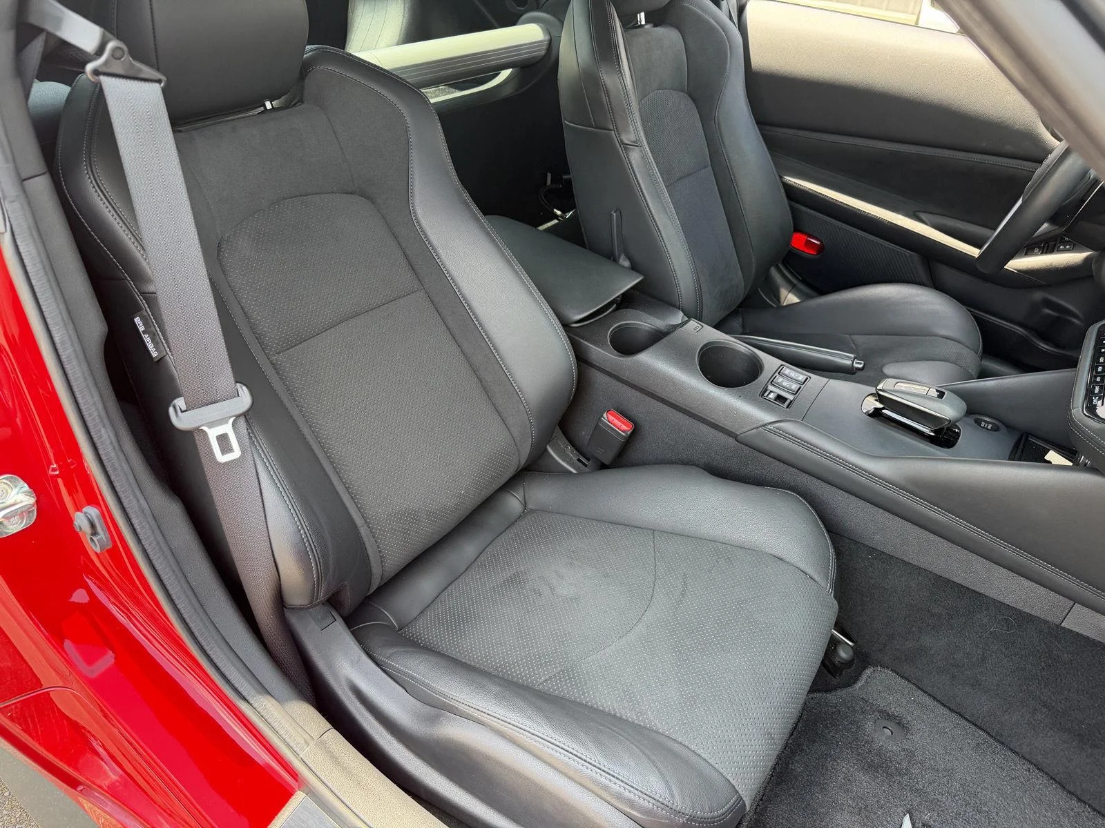 Used 2025 Solid Red/Super Black Nissan Performance image 18