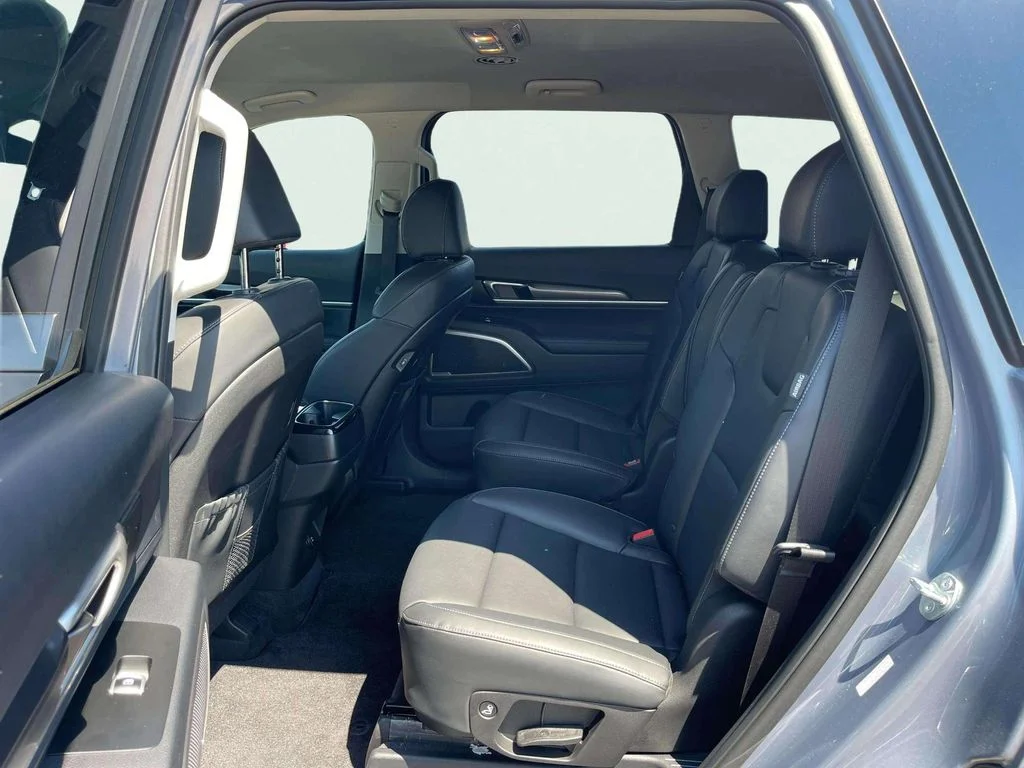 Certified Used 2024 Everlasting Silver Kia S image 27