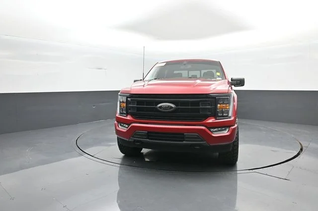 Used 2022 Red Ford XLT image 3