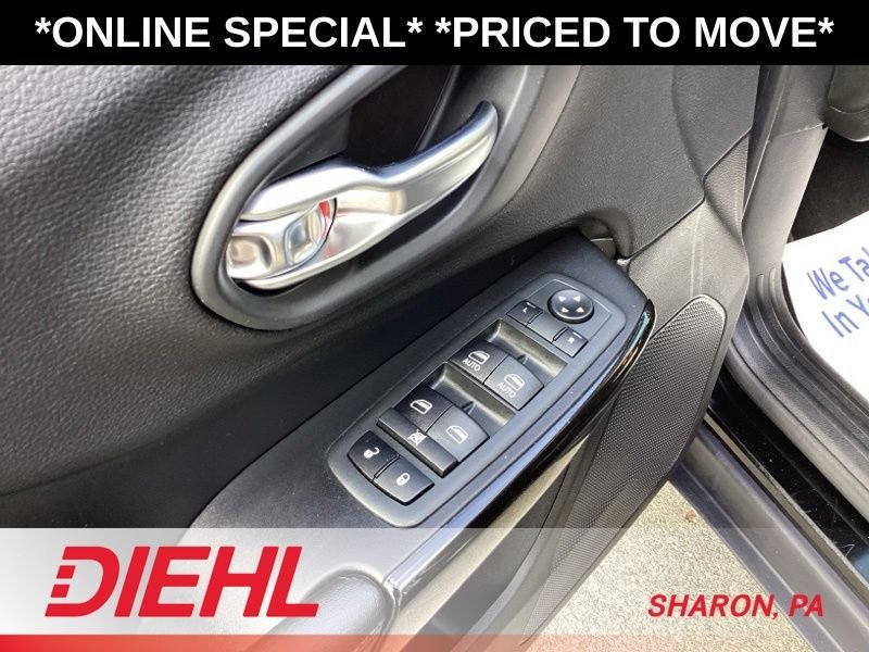 Used 2020 Black Jeep Latitude Plus image 23