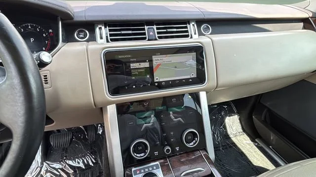 Used 2019 Blue Land Rover 5.0L V8 Supercharged image 26