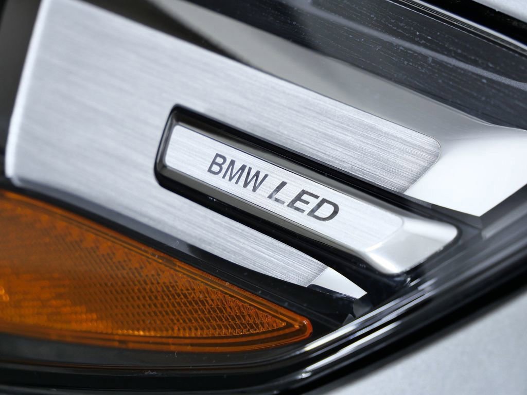 Used 2026 Space Silver Metallic BMW xDrive28i image 5