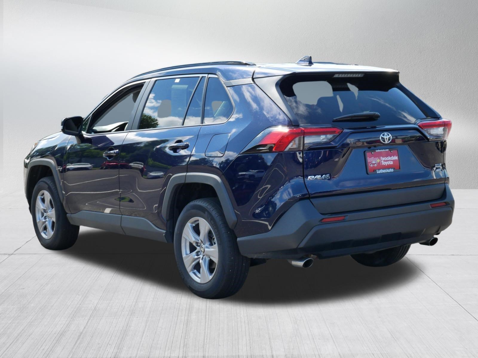 Certified Used 2025 DK. BLUE MC. Toyota XLE image 5