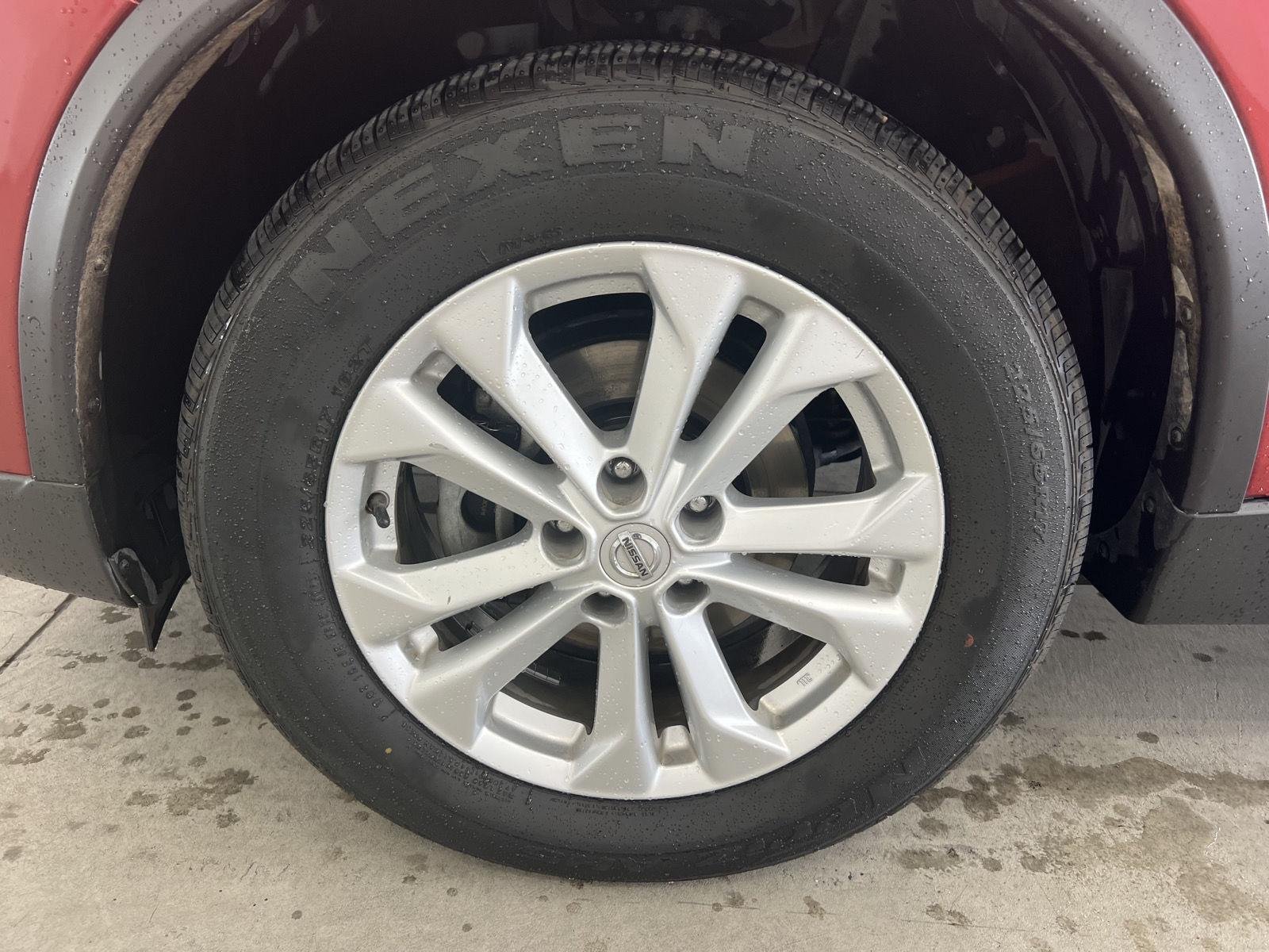 2016 Nissan Rogue SV - Photo 7