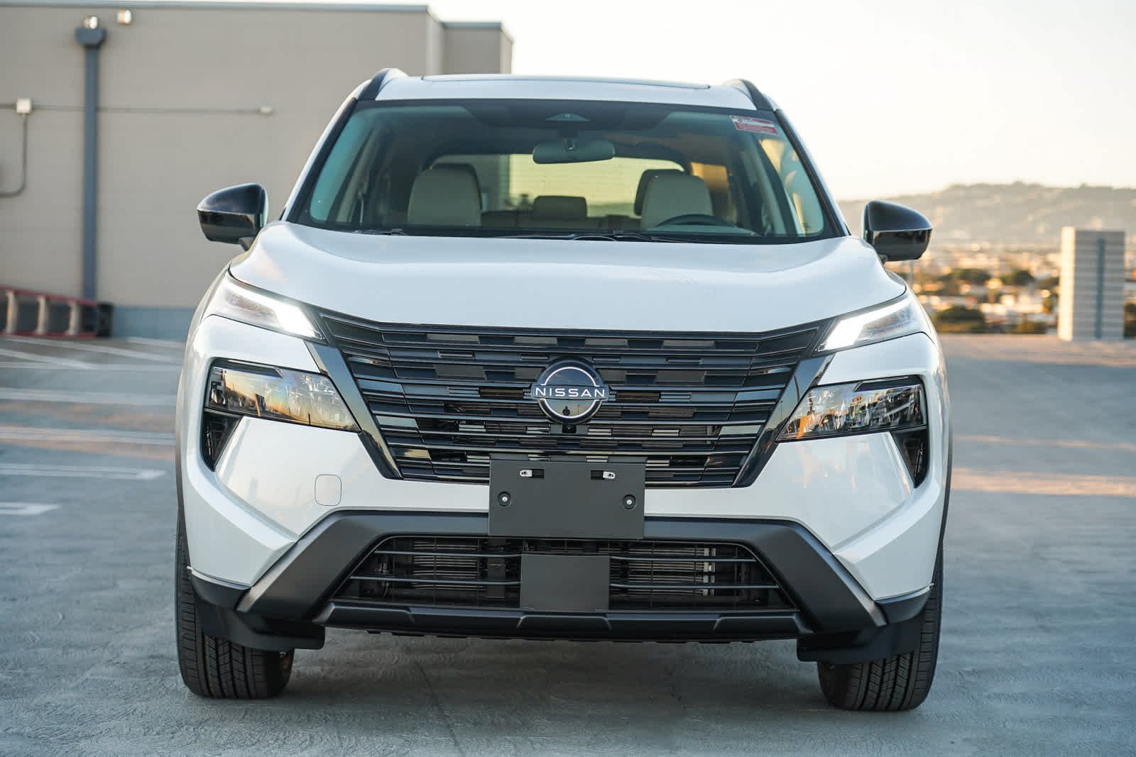 New 2026 Everest White Pearl TriCoat Nissan Dark Armor™ image 4