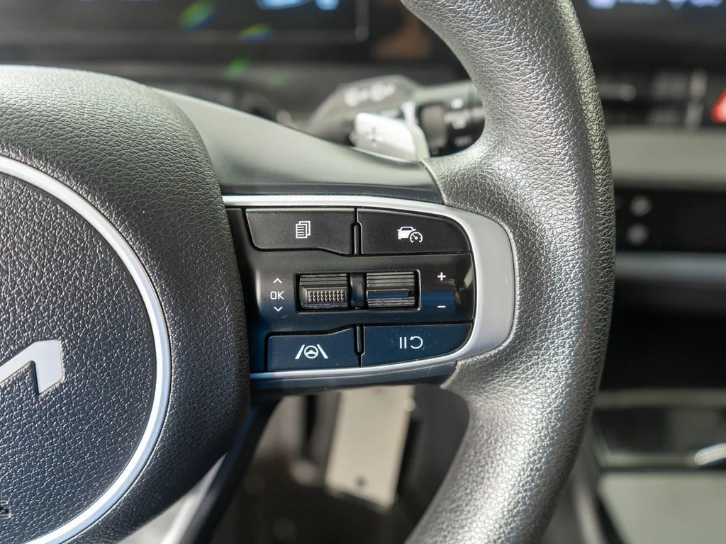 Used 2023 White Kia LX image 16