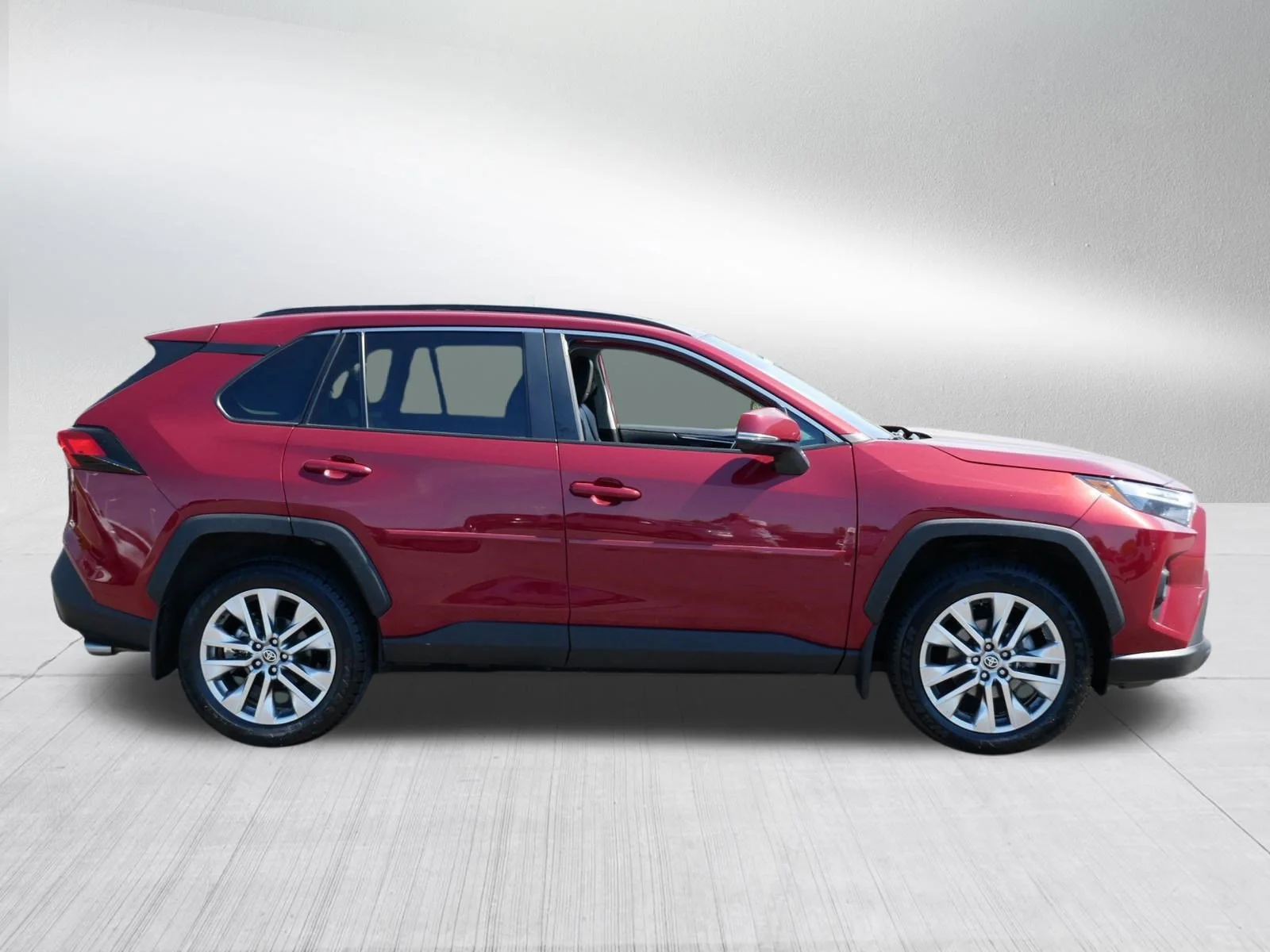 Used 2024 Ruby Flare Pearl Toyota XLE Premium image 8