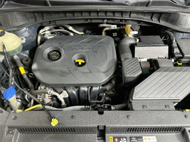 Used 2021 Blue Hyundai SE image 19
