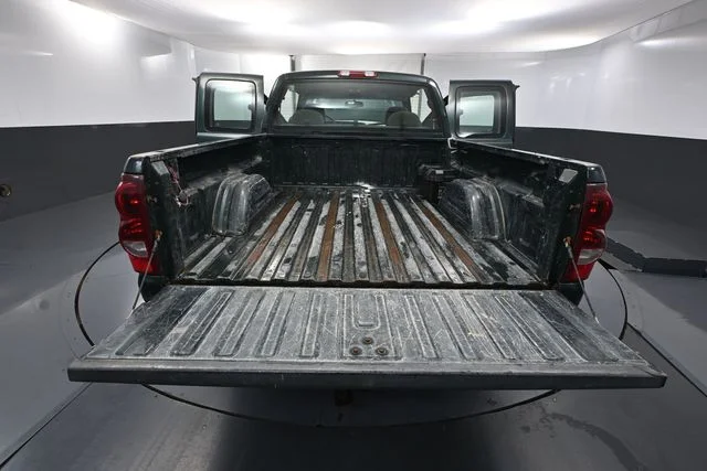 Used 2003 Green Chevrolet LS image 29