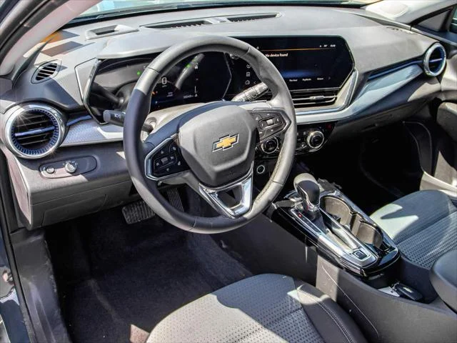 Used 2025 Cypress Gray Chevrolet LT image 8