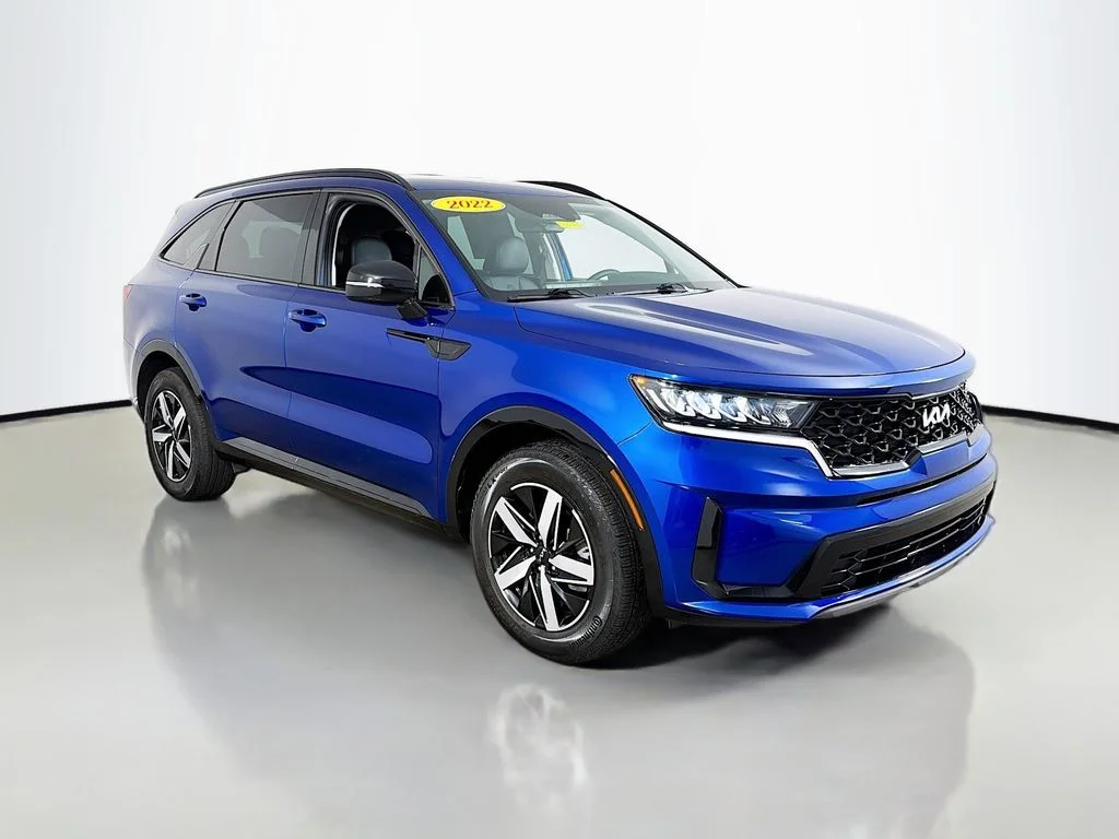Used 2022 Sapphire Blue Kia S image 1