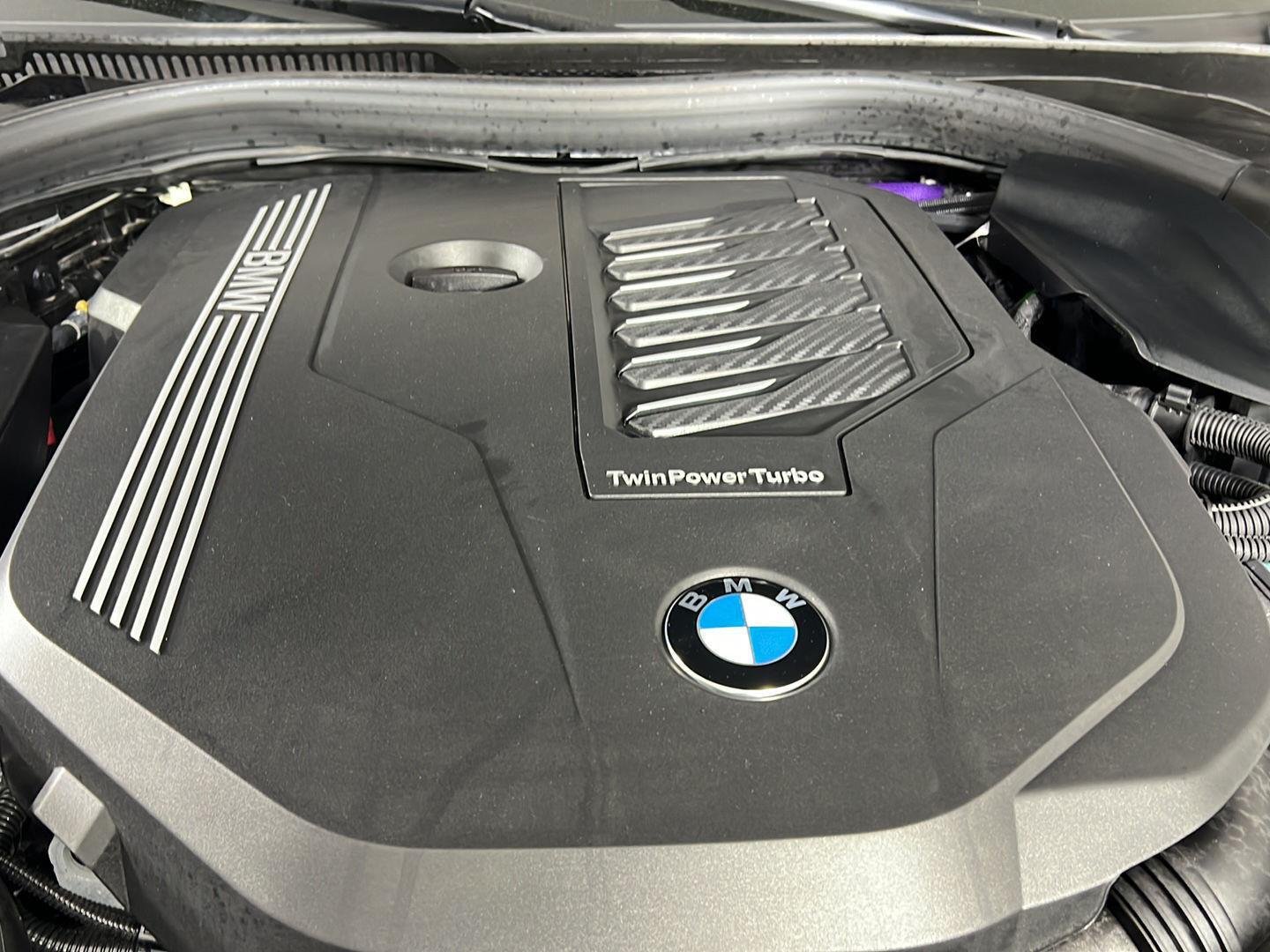 Used 2023 Black Sapphire Metallic BMW 540i xDrive image 22