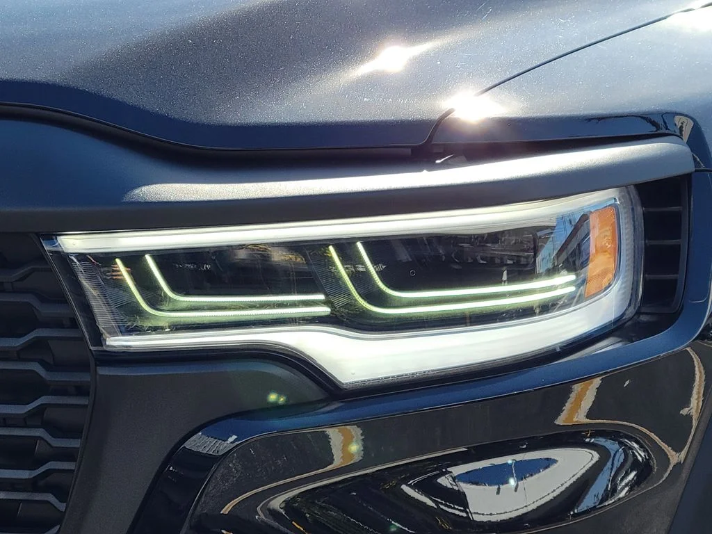 New 2026 Diamond Black Crystal Pearl-Coat Exterior Paint RAM RHO image 22