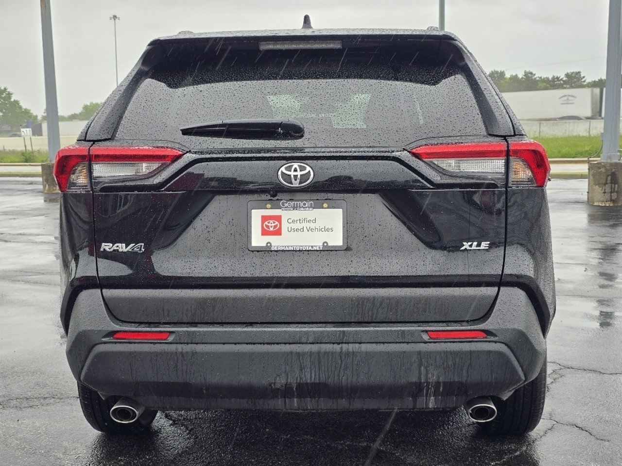 2025 Toyota RAV4 XLE - Photo 14