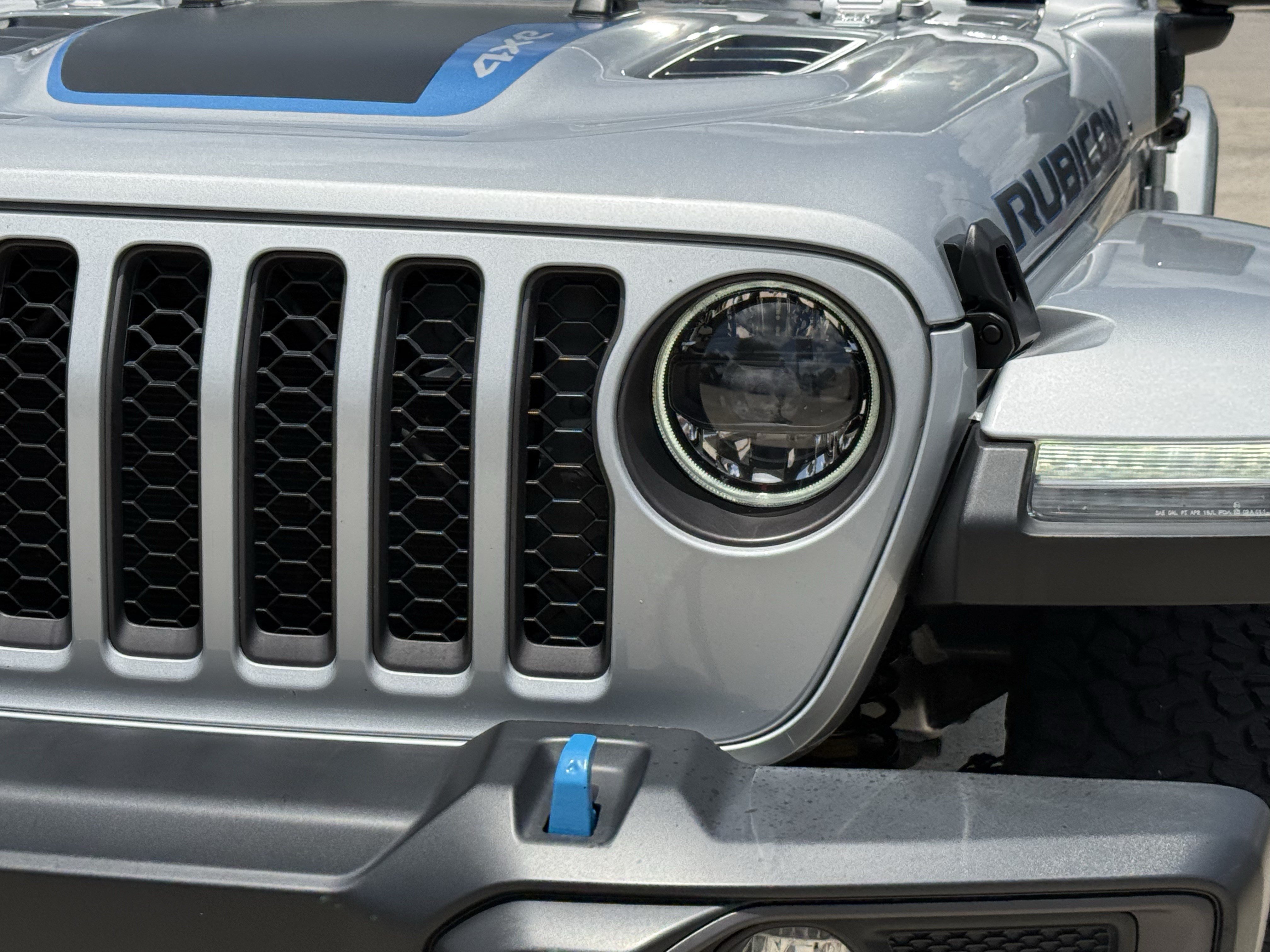 Used 2023 Silver Zynith Clearcoat Jeep  image 11