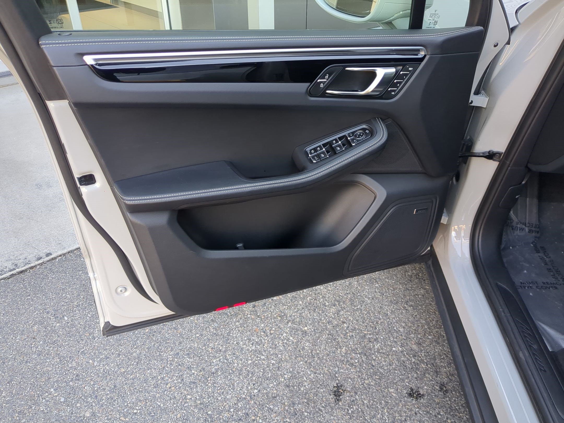 Used 2024 Chalk Porsche AWD image 12