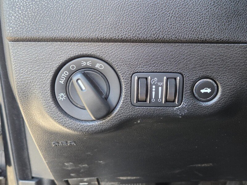 Used 2023 Black Dodge SXT image 32