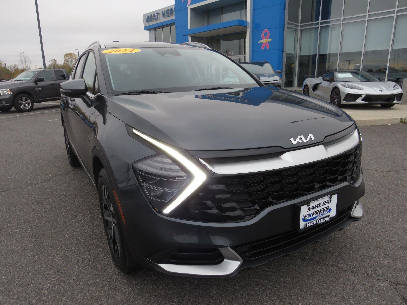 Used 2024 Gravity Gray Kia EX image 3