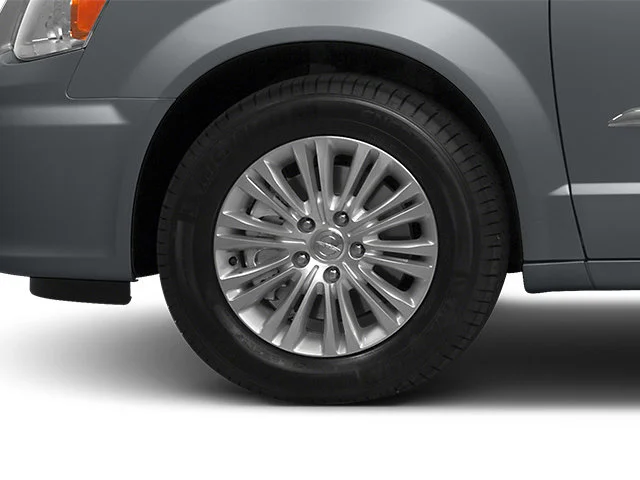 Used 2014 True Blue Pearlcoat Chrysler Touring image 12