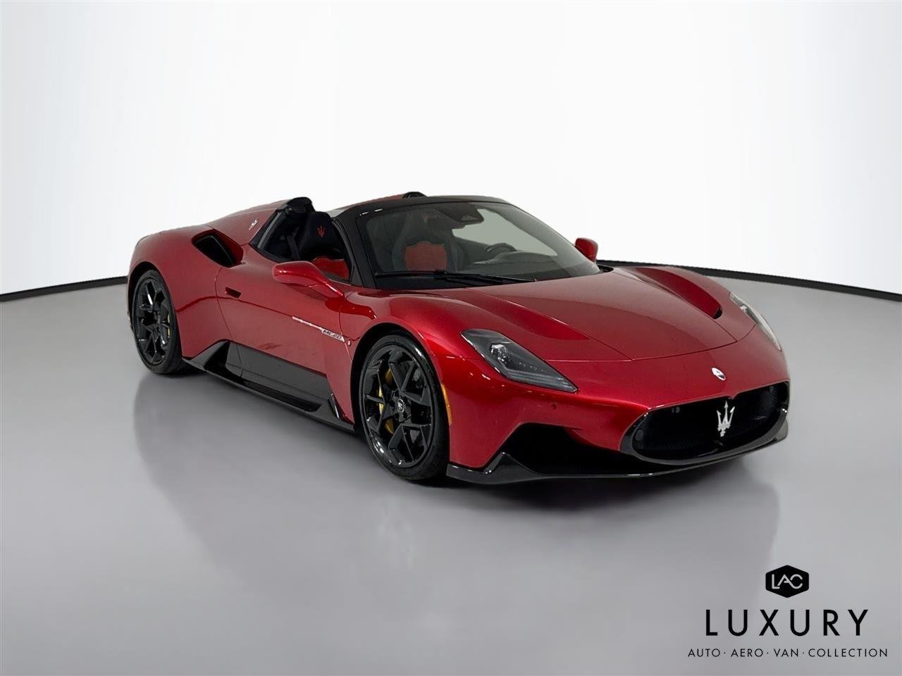 Used 2023 Exclusive Rosso Vincente Maserati Cielo Spider | $350k MSRP | Carbon Race Seats | Int & Ext Carbon image 3