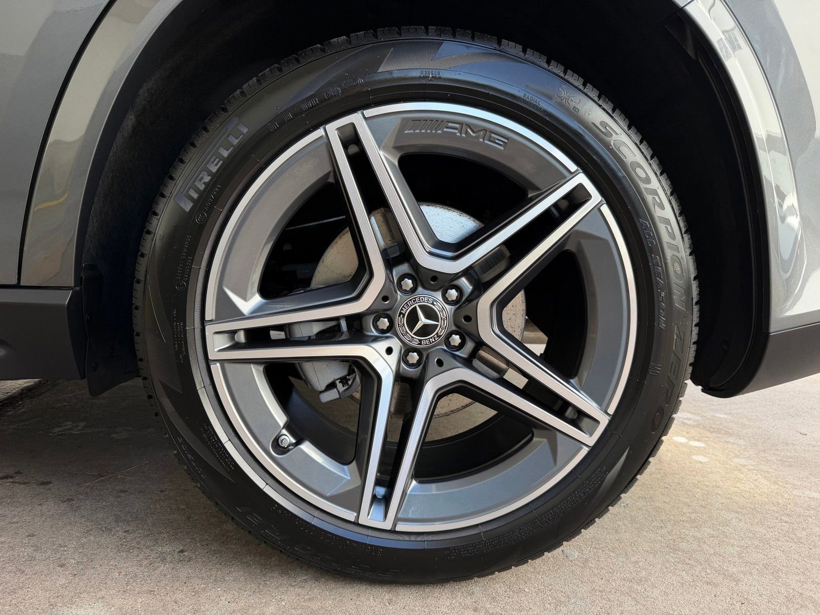 New 2026 Selenite Grey Metallic Mercedes-Benz GLS 450 image 49