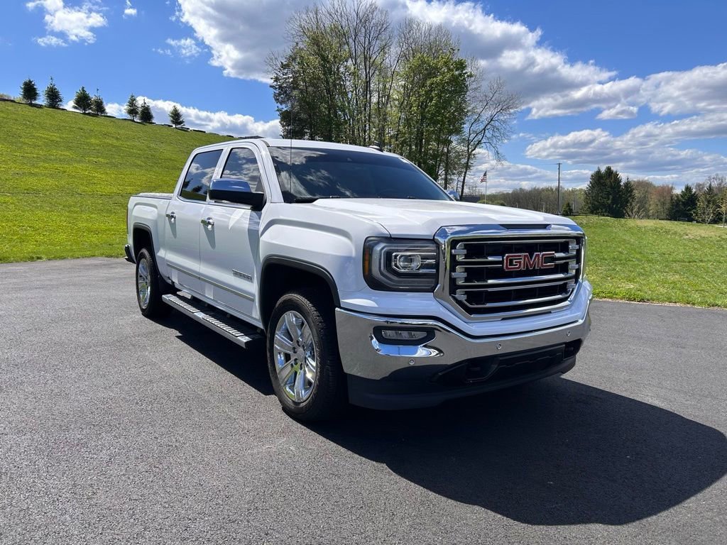 2018 GMC Sierra 4WD Crew Cab Short Box SLT's photo