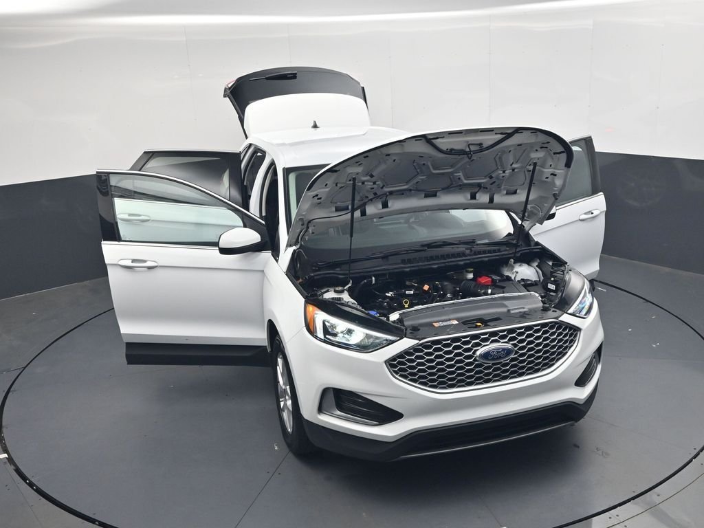 Used 2024 White Ford SEL image 51