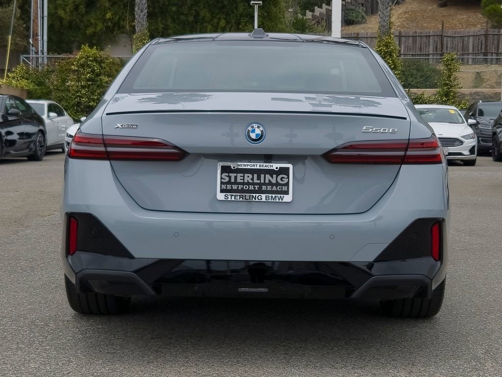 New 2027 Brooklyn Grey Metallic BMW 550e xDrive image 19
