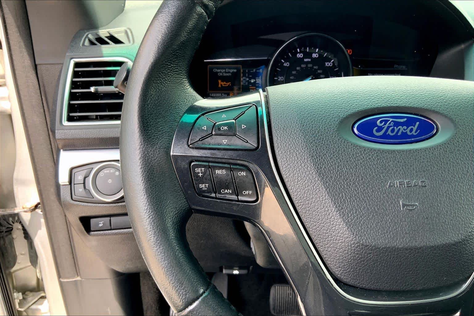 Used 2017 Ingot Silver Metallic Ford Limited image 24